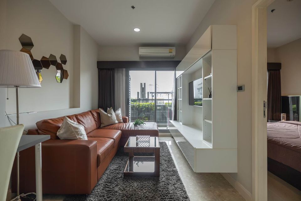 Special price !The crest Sukhumvit 34 1 bedroom Fully furnished close to bts thonglor