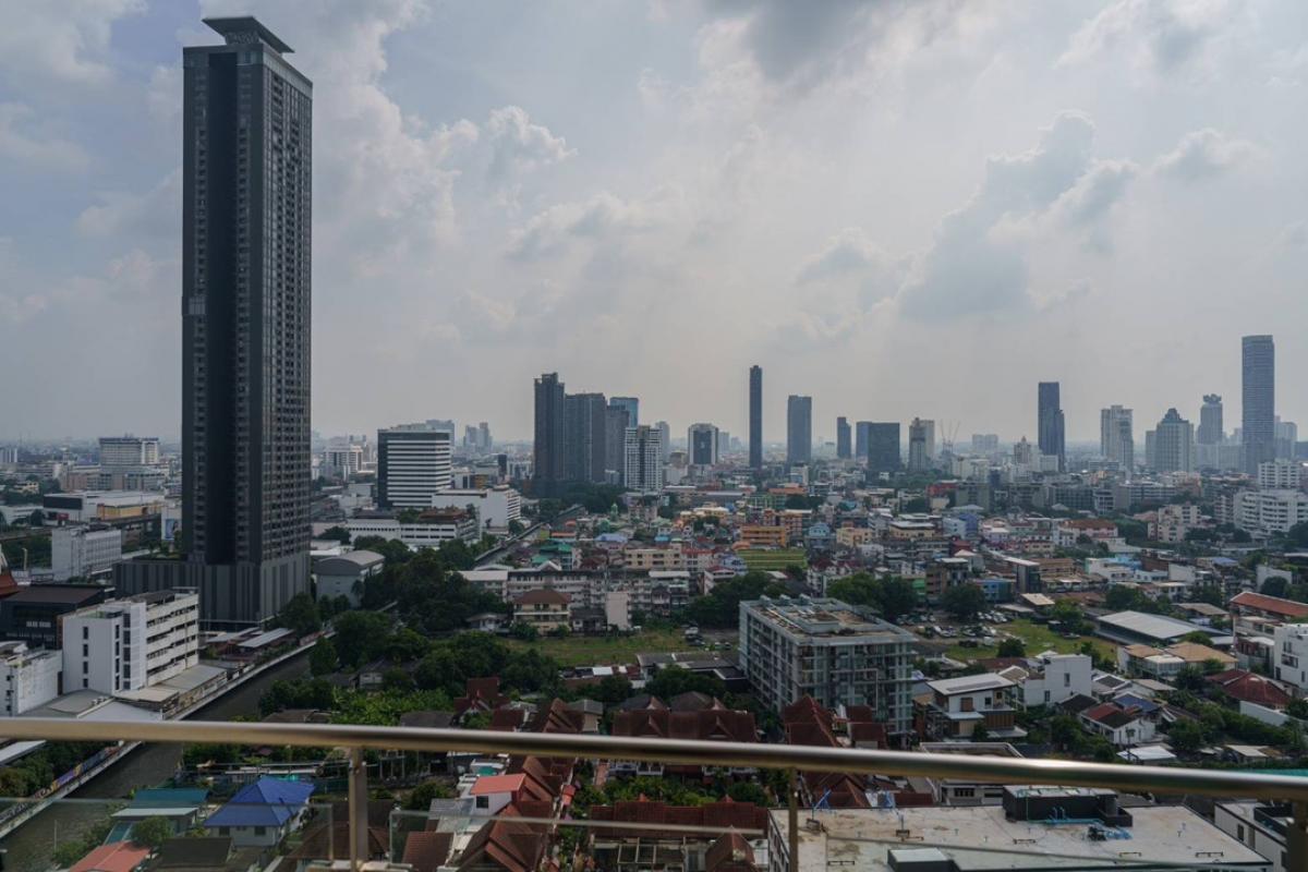 📢👇Living in the center of Bangkok, close to Em district: Emporium, EmQuartier, Emsphere, IKEA. 2 bedrooms corner unit near BTS Phromphong, unblocked view