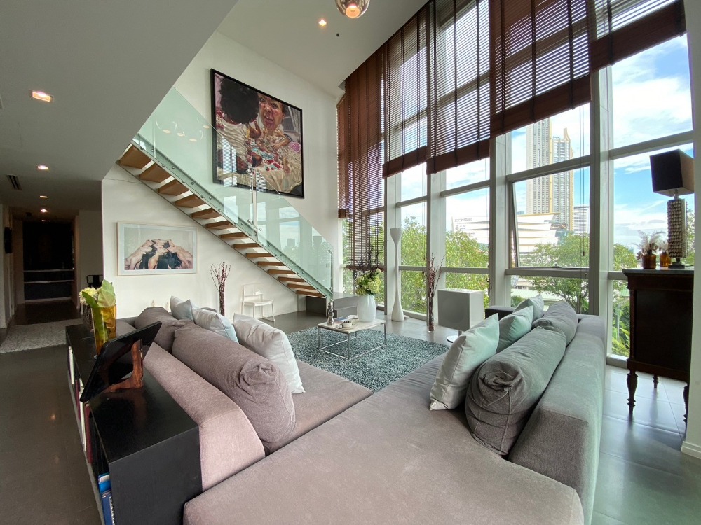 🔥Best price Duplex Penthouse for sale at The River Condominium 2xx,xxx / sq.m with luxury furniture and decoration 📢 Exclusive view facing Chao phraya river near iconsiam. Ready to visit and move in Tel. 086-369-2224