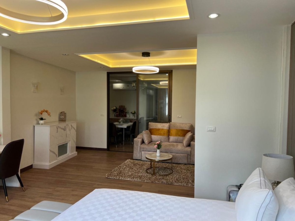 For rent Townhome in Thonglor🔥3 bedroom 280 sq.m Fully furnished Good location close to BTS Thonglor just 400 meters