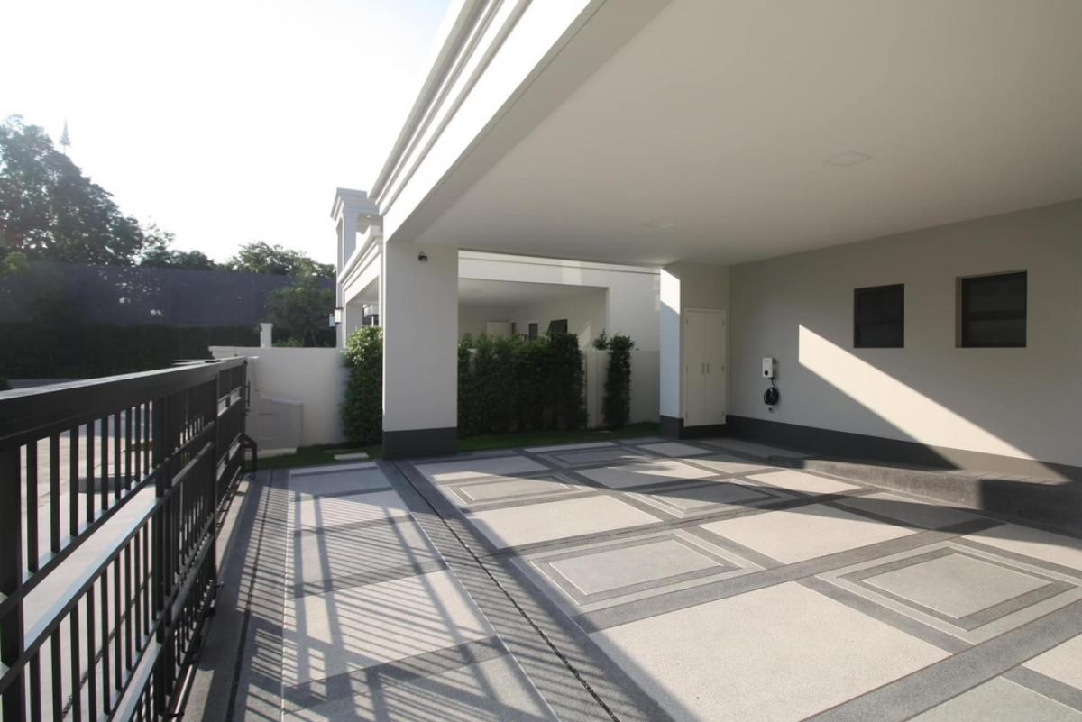 📢👇 Brand New largest size luxury house at Setthasiri Bangna KM.10(Bangna-Trad Road)house near garden and swimming pool