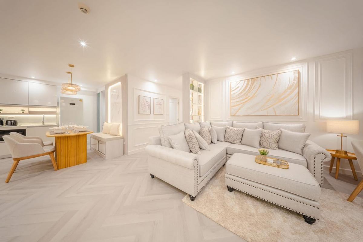 📢👇 Rare item newly renovated 3 beds at Fortune Condo Town , large size small price , modern decoration, located behind Central Rama 3, opposite Aster International school, near BNH Hospital , Saint Louis Hospital, King s College International School