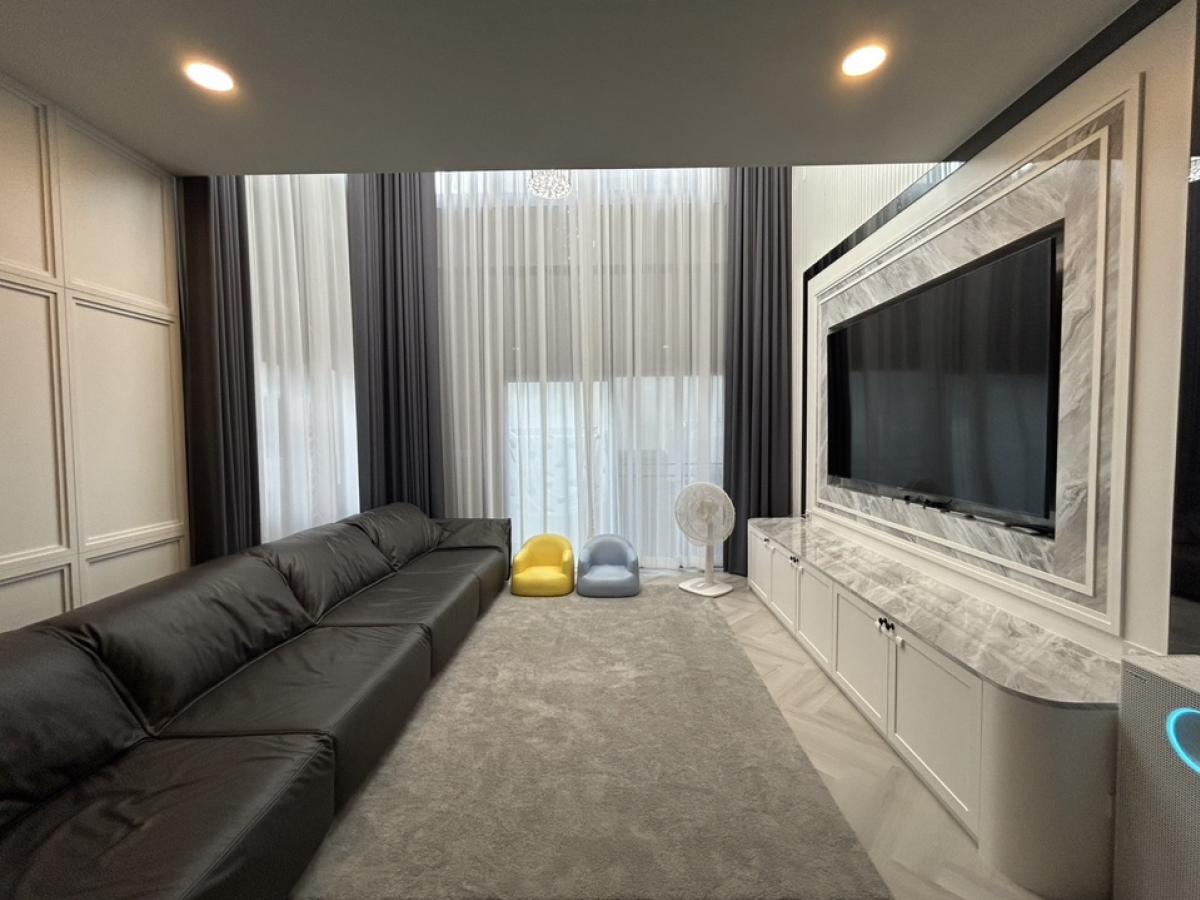 📢👇 The City Bangna new project located only 800 meters from Mega Bangna , face north, fully furnished 90% similar to the 3D pictures