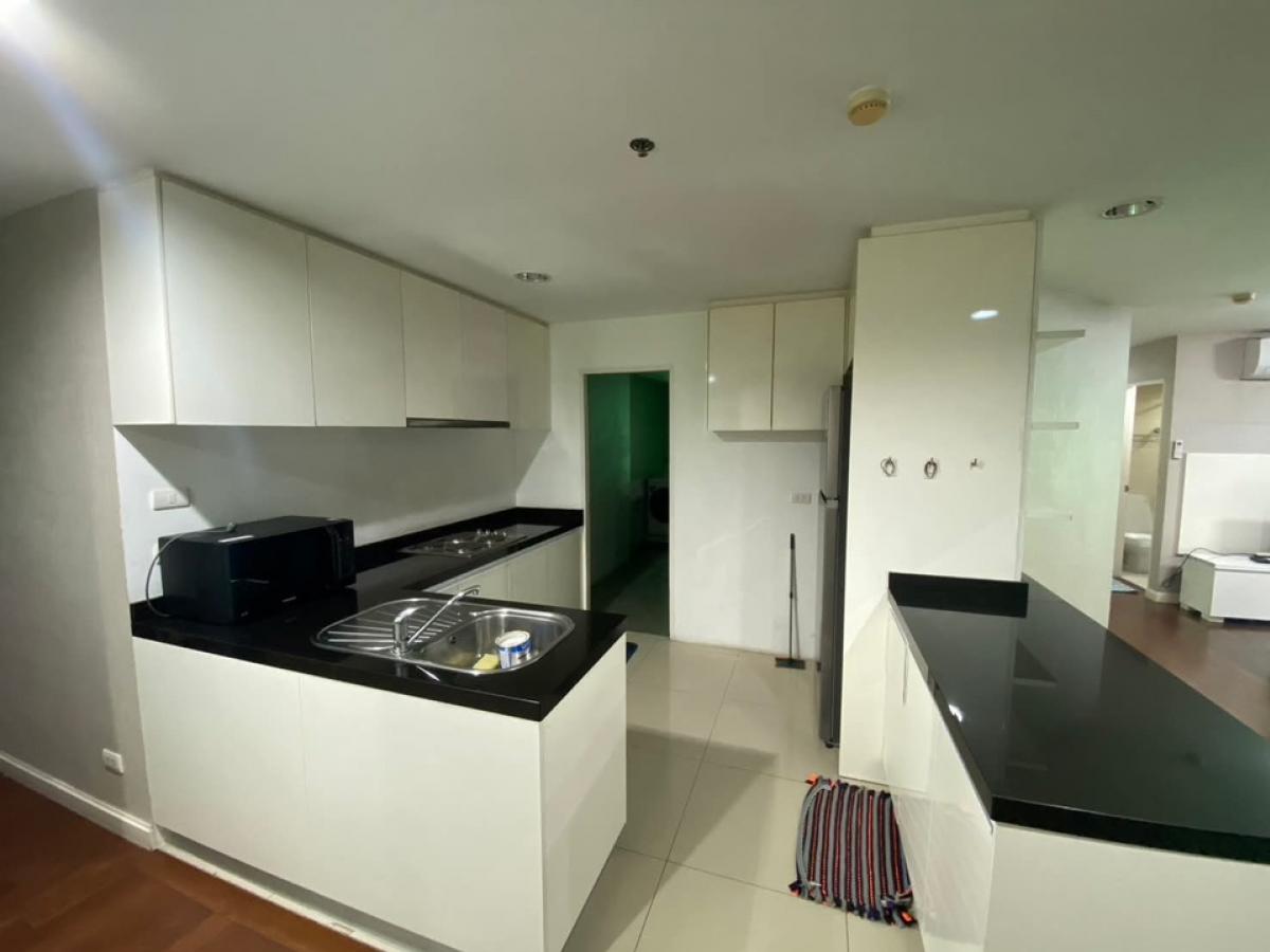 📢👇 For rent  at Belle Grand Rama9 one of the most highly demand for expat to live good price, good location , fully funished, only about 5 mins walk to MRT Rama 9, Central Plaza, G Tower.