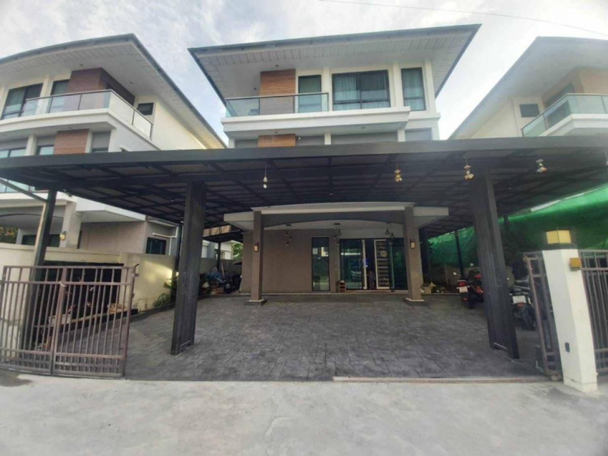 📢👇ขายบ้านที่ ศุภาลัย เอสเซ้นส์ สวนหลวง พร้อมโซลาร์เซลล์ เฟอร์นิเจอร์ครบ เข้าออกได้หลายเส้นทาง ใกล้โรงเรียนนานาชาติหลายแห่ง
