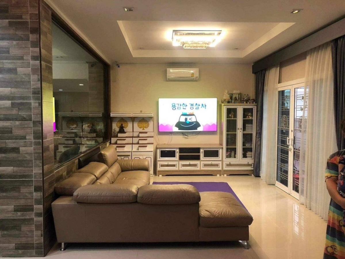 📢👇ขายบ้านที่ ศุภาลัย เอสเซ้นส์ สวนหลวง พร้อมโซลาร์เซลล์ เฟอร์นิเจอร์ครบ เข้าออกได้หลายเส้นทาง ใกล้โรงเรียนนานาชาติหลายแห่ง