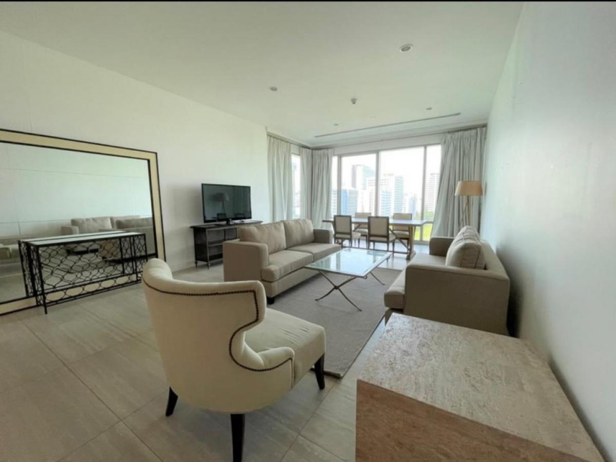 📢👇Luxury condo , timeless view of Royal sport club, big balcony, fully furnished, near Central World, Lumpini park, Velaa community mall.