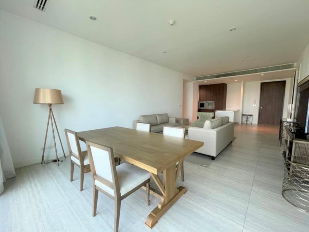 📢👇Luxury condo , timeless view of Royal sport club, big balcony, fully furnished, near Central World, Lumpini park, Velaa community mall.
