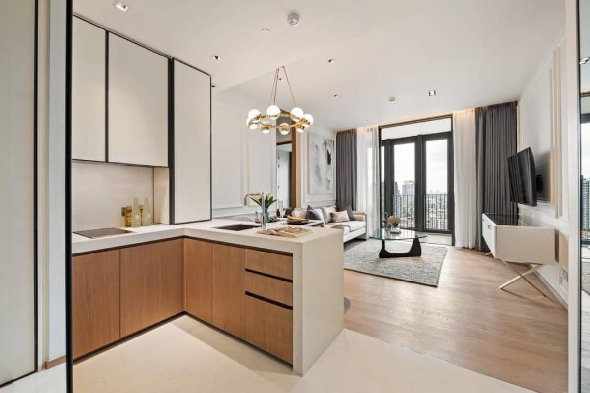 📢👇 Hurry book now. Very good price for luxury condo Beatniq , 5 stars concierge service, close to BTS, only about 10 mins walk to Em district , nice layout and decor, fully furnished