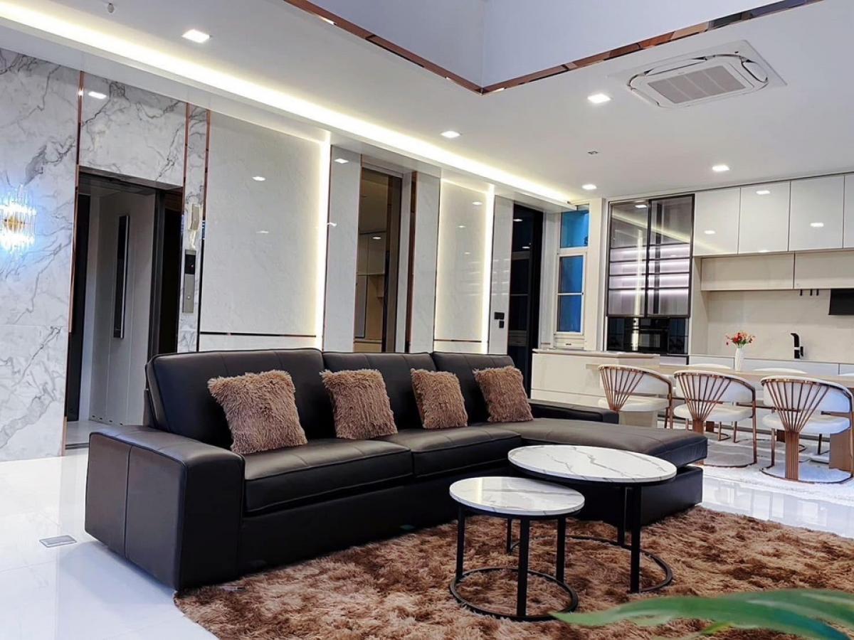 บ้านเดี่ยว 3 ชั้น ระดับลักชัวรี่ พร้อมลิฟต์ส่วนตัว โครงการ VIVE เอกมัย–รามอินทรา ใกล้ทางด่วน