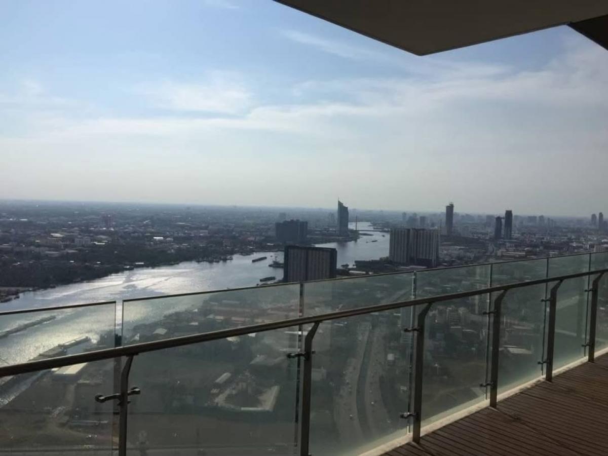 📢👇Rate item! Duplex unit  by the river with long big balcony and huge river view