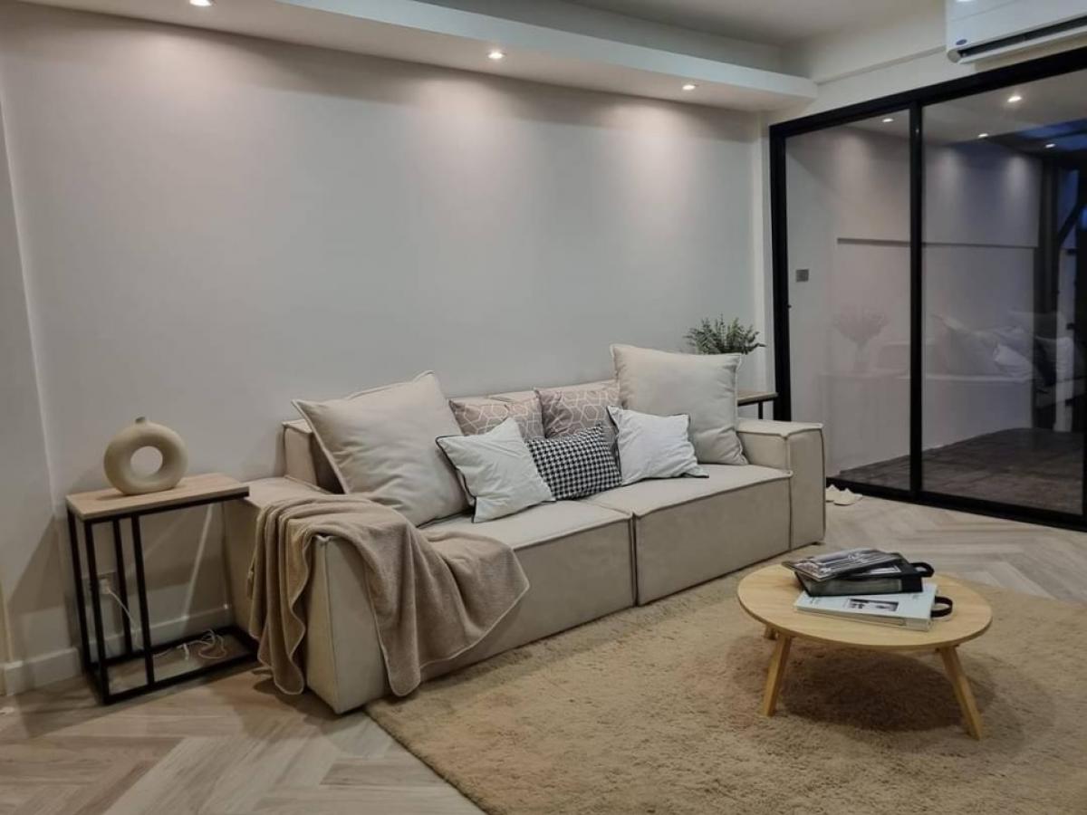 📢👇Sell with tenant til 30/6/26
Townhouse in Ekamai, just renovated with indoor onsen