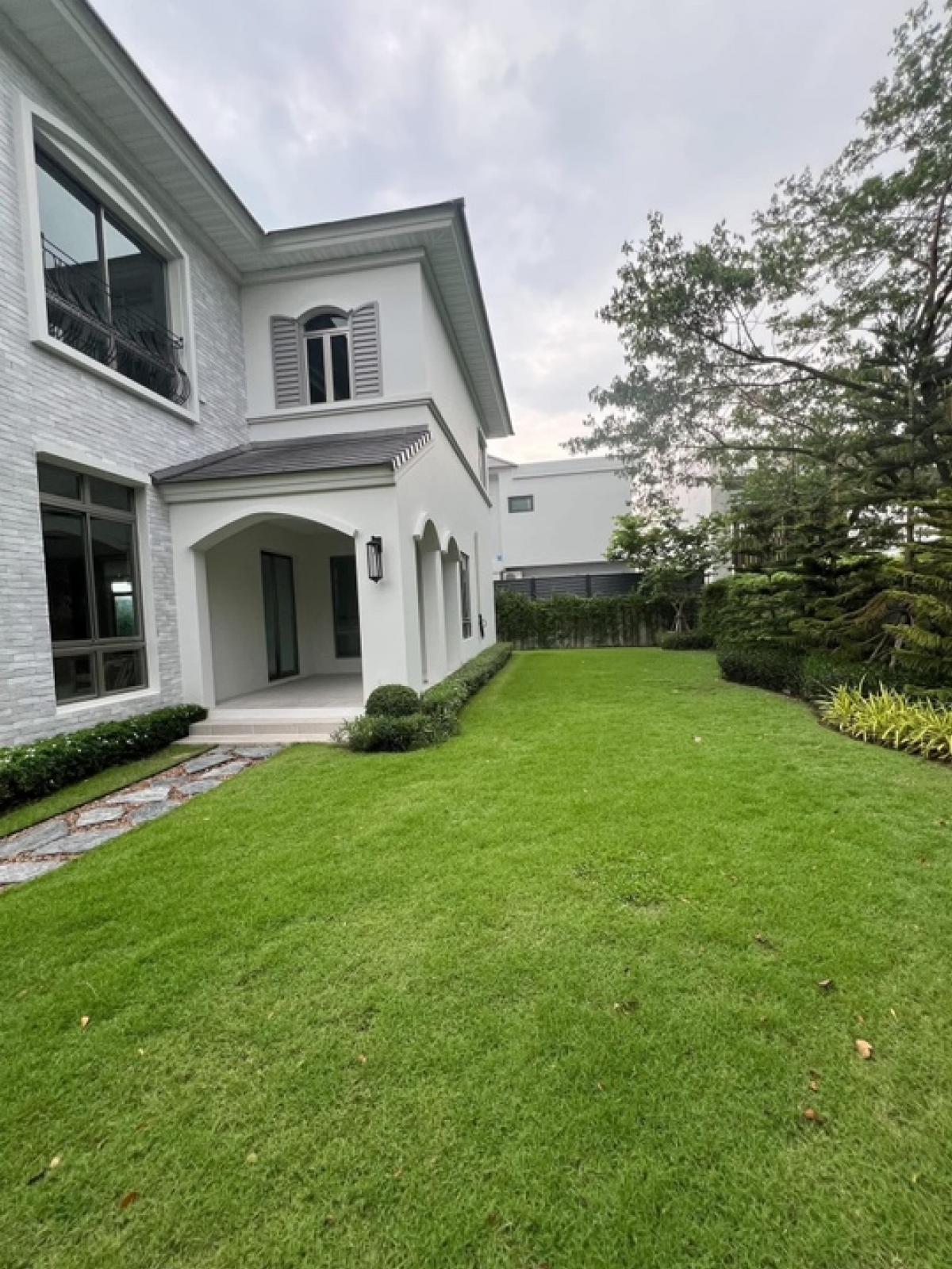 📢👇Sell with tenant til 4 June 2026
Luxury house in big size of land at Perfect Masterpiece Rama 9 - Krungthep Kreetha, easily traveling many routes, close to express way, fully furnished