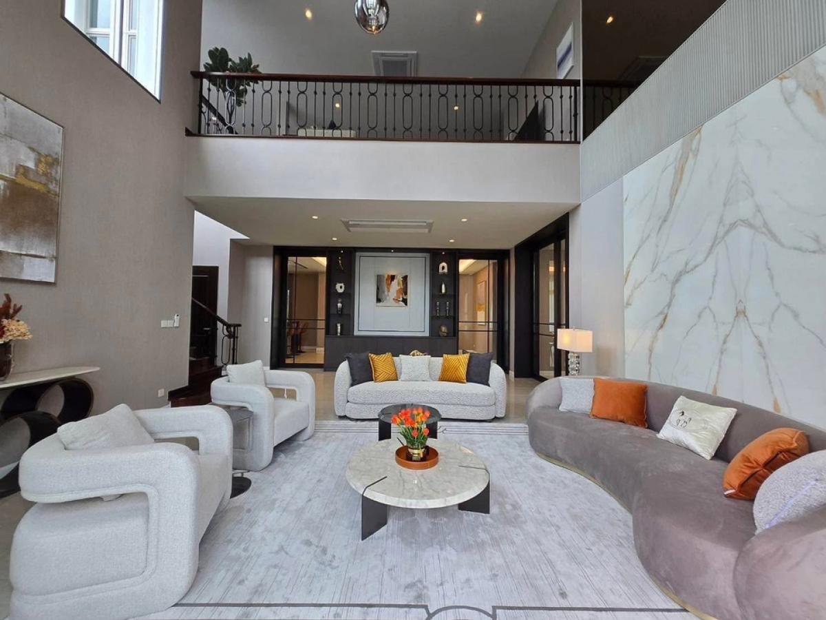 📢👇Sell with tenant til 4 June 2026
Luxury house in big size of land at Perfect Masterpiece Rama 9 - Krungthep Kreetha, easily traveling many routes, close to express way, fully furnished