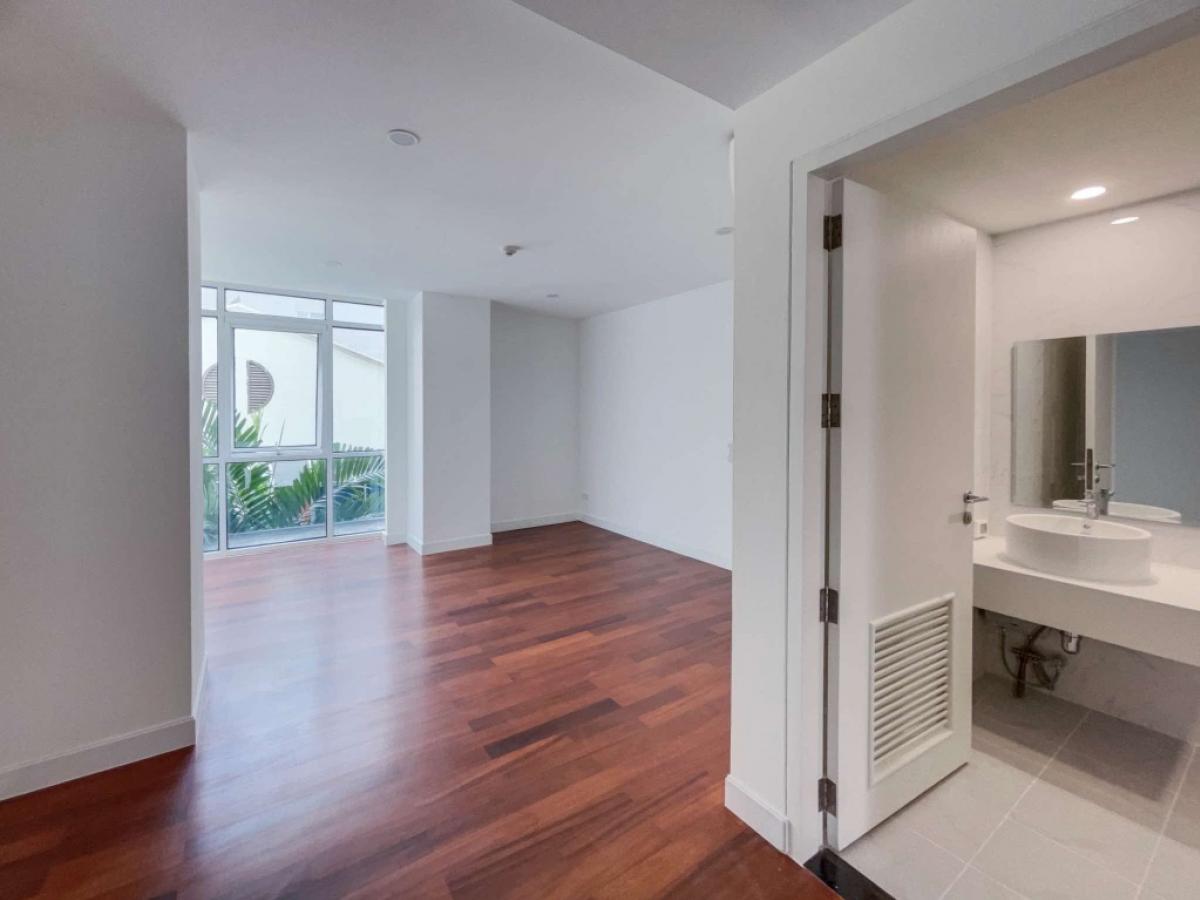 📢👇Reasonable and worth price for living or investing at Urbana Sukhumvit 15, near Terminal 21 and NIST international school