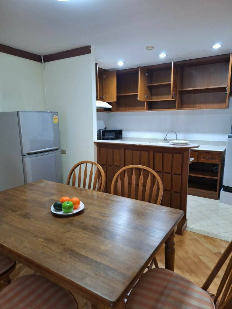 Nice residence near Emquartier! 2 Bedroom good price ready to move in near BTS Phromphong