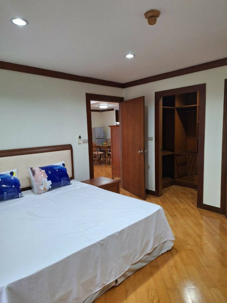 Nice residence near Emquartier! 2 Bedroom good price ready to move in near BTS Phromphong