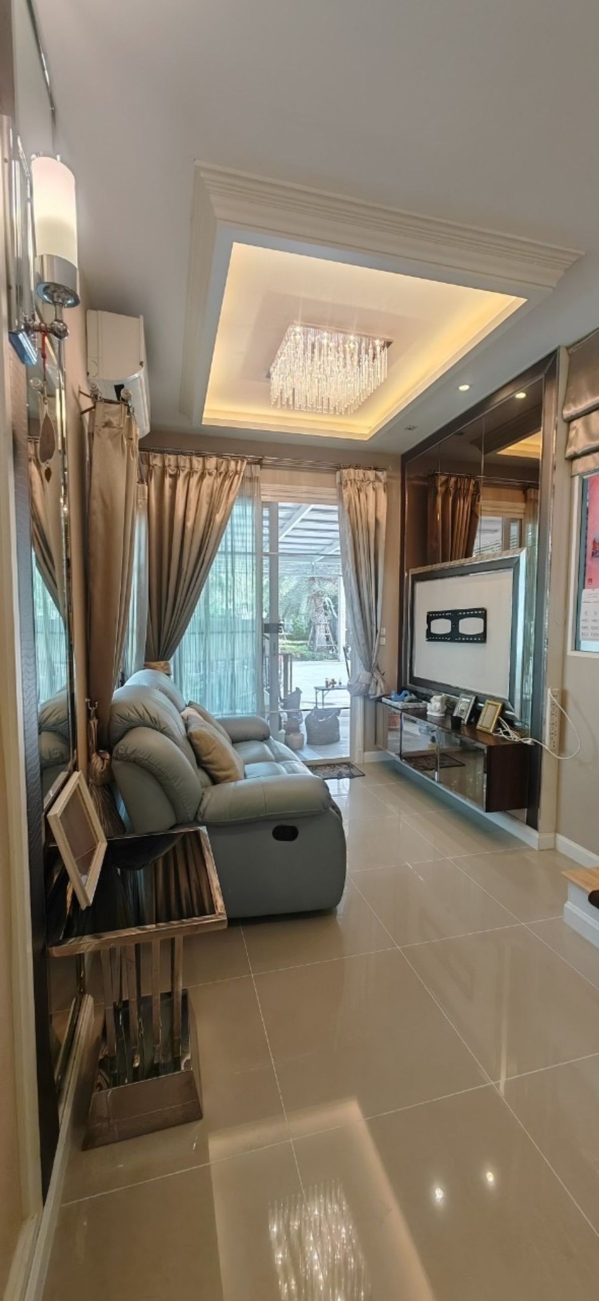 📢👇Townhouse หลังมุม ราคาดี เดินทางสะดวก หลายเส้นทางถนนวงแหวนตะวันออก และทางด่วนรามอินทรา-อาจณรงค์