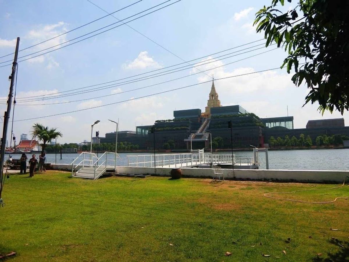 ขายด่วน บ้านหรูริมน้ำเจ้าพระยา จรัญสนิทวงศ์ ตรงข้ามรัฐสภาแห่งใหม่ พร้อมพื้นที่ขนาดใหญ่สำหรับการลงทุน