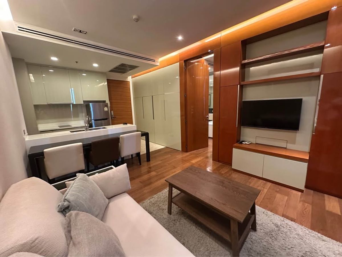 🛋 คอนโดหรูใจกลางสุขุมวิท พร้อมเฟอร์นิเจอร์  ระเบียงกว้าง The Address สุขุมวิท 28 แต่งครบ พร้อมอยู่ ทำเลดี ใกล้ BTS พร้อมพงษ์ และห้าง EmDistrict