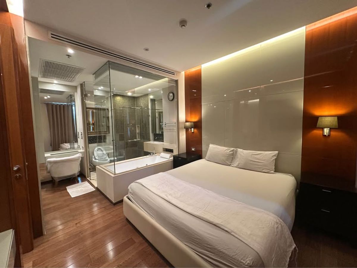 🛋 คอนโดหรูใจกลางสุขุมวิท พร้อมเฟอร์นิเจอร์  ระเบียงกว้าง The Address สุขุมวิท 28 แต่งครบ พร้อมอยู่ ทำเลดี ใกล้ BTS พร้อมพงษ์ และห้าง EmDistrict