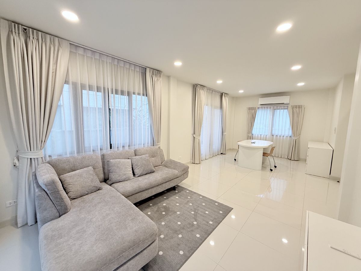 🔥 ขายบ้านเดี่ยว Centro บางนา หลังมุมแต่งครบ พร้อม EV Charger & Home Automation ใกล้เมกะบางนา  ขายพร้อมผู้เช่า ถึง เม.ย. 2026  ราคาดีเพียง 10 ล้าน