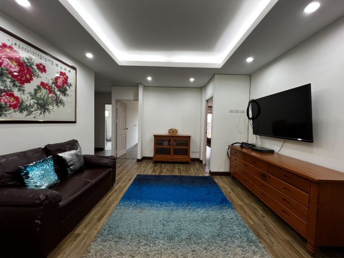 🏡 ให้เช่า บ้านเดี่ยวสุดหรู 7 ห้องนอน 7 ห้องน้ำ พร้อมที่จอดรถ 2 คัน – บ้านพร้อมอยู่ ใจกลางทำเลลาดพร้าว-รามคำแหง