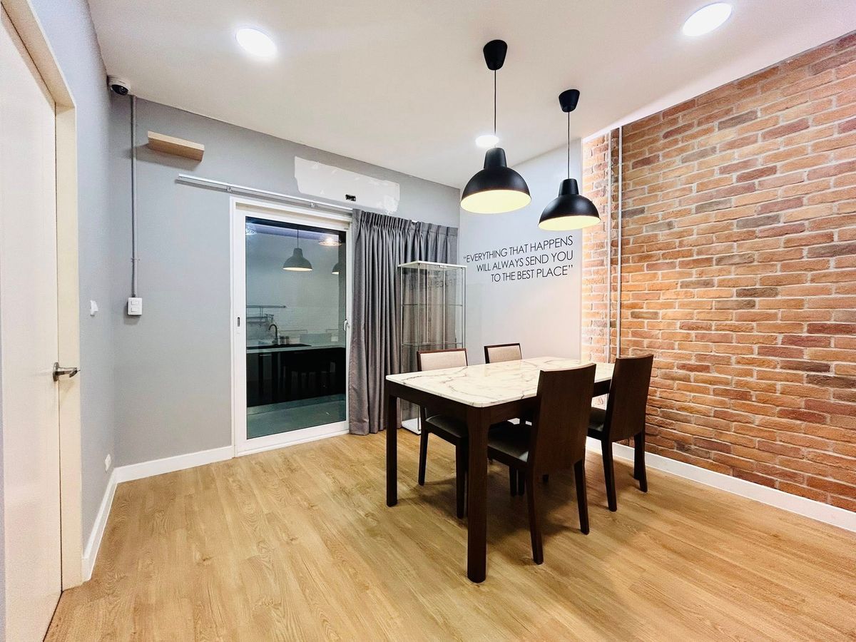 ✨ ขายด่วน! ทาวน์โฮม 3 ชั้น บ้านกลางเมือง สวนหลวง ร.9 พร้อมอยู่  เหมาะทำโฮมออฟฟิศ ทำเลทอง ใกล้เมกา บางนา