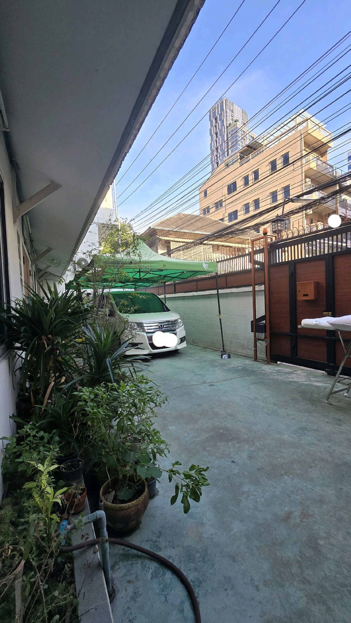 🏡 สัมผัสความสงบกลางเมืองใหญ่! บ้านเดี่ยว 2 ชั้นในย่านสีลม พร้อมพื้นที่ใช้สอยกว่า 350 ตร.ม. ใกล้ BTS เซนต์หลุย พร้อมเข้าอยู่