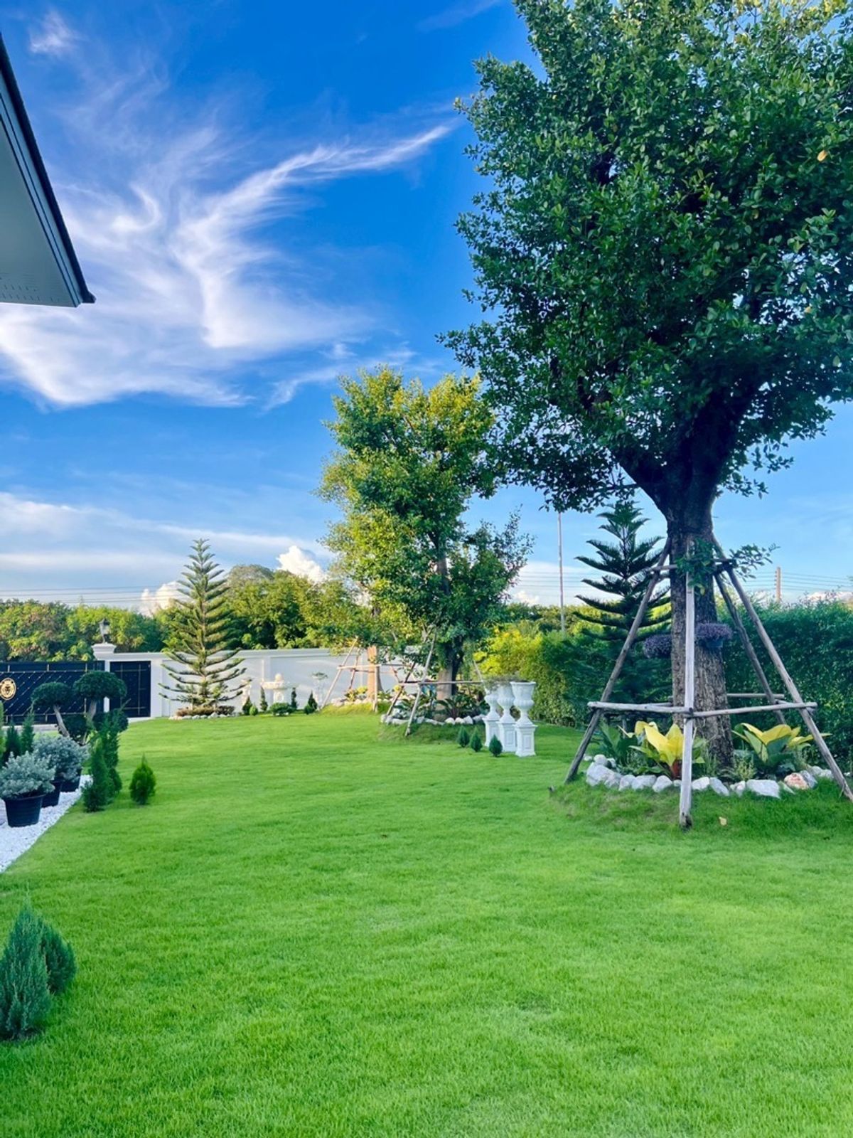 ขายบ้านหรู เขาใหญ่ ปากช่อง ติดน้ำ วิวภูเขา บ้านพักตากอากาศ ที่ดินส่วนตัวขนาดใหญ่ บรรยากาศสงบ เป็นส่วนตัวสูง ใกล้แหล่งท่องเที่ยวเขาใหญ่
