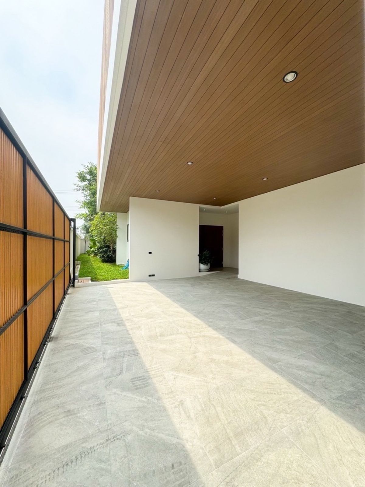📢👇Pool Villa หรูใจกลางเกษตร-นวมินทร์ เดินทางสะดวก ใกล้จุดขึ้นลงทางด่วน ใกล้แหล่งชุมชน ห้างสรรพสินค้า แต่ยังคงมีความเป็นส่วนตัว