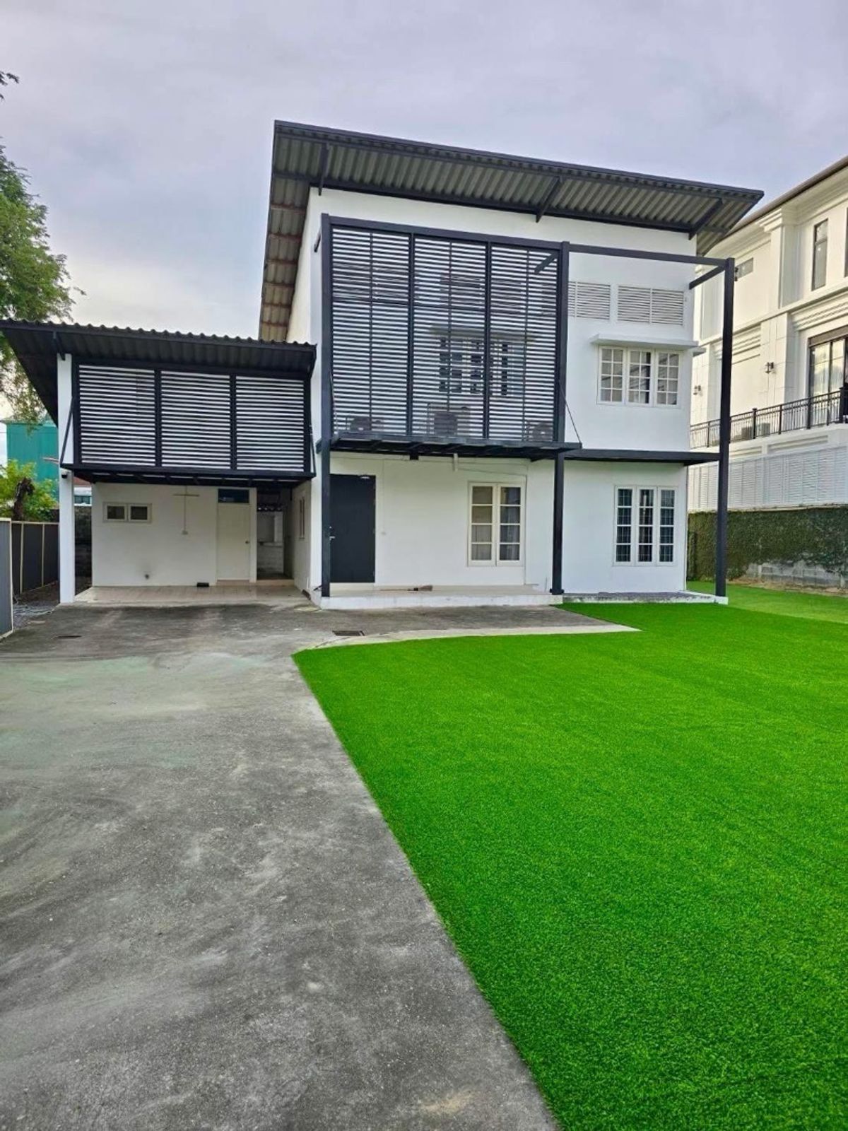 📢👇 บ้านให้เช่า เหมาะสำหรับอยู่อาศัยหรือทำโฮมออฟฟิศ ฟรีอินเทอร์เน็ต เฟอร์นิเจอร์บางส่วน เดินทางสะดวกหลายเส้นทาง