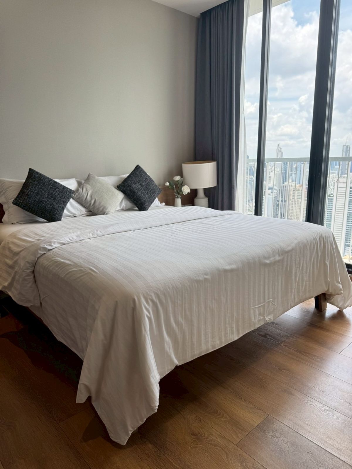 💎 ชีวิตเหนือระดับในคอนโด Duplex สุดหรู ที่ Park 24 ตกแต่งครบ พร้อมอยู่ ใกล้ BTS พร้อมพงษ์ และศูนย์การค้า เดินทางง่าย