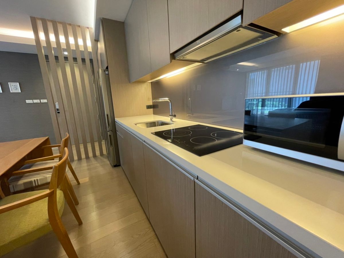 🔹 ขายและให้เช่าคอนโดหรู Mode Sukhumvit 61 – ห้องใหญ่พิเศษ ใกล้ BTS เอกมัย แต่งครบ พร้อมเข้าอยู่ บรรยากาศส่วนตัว