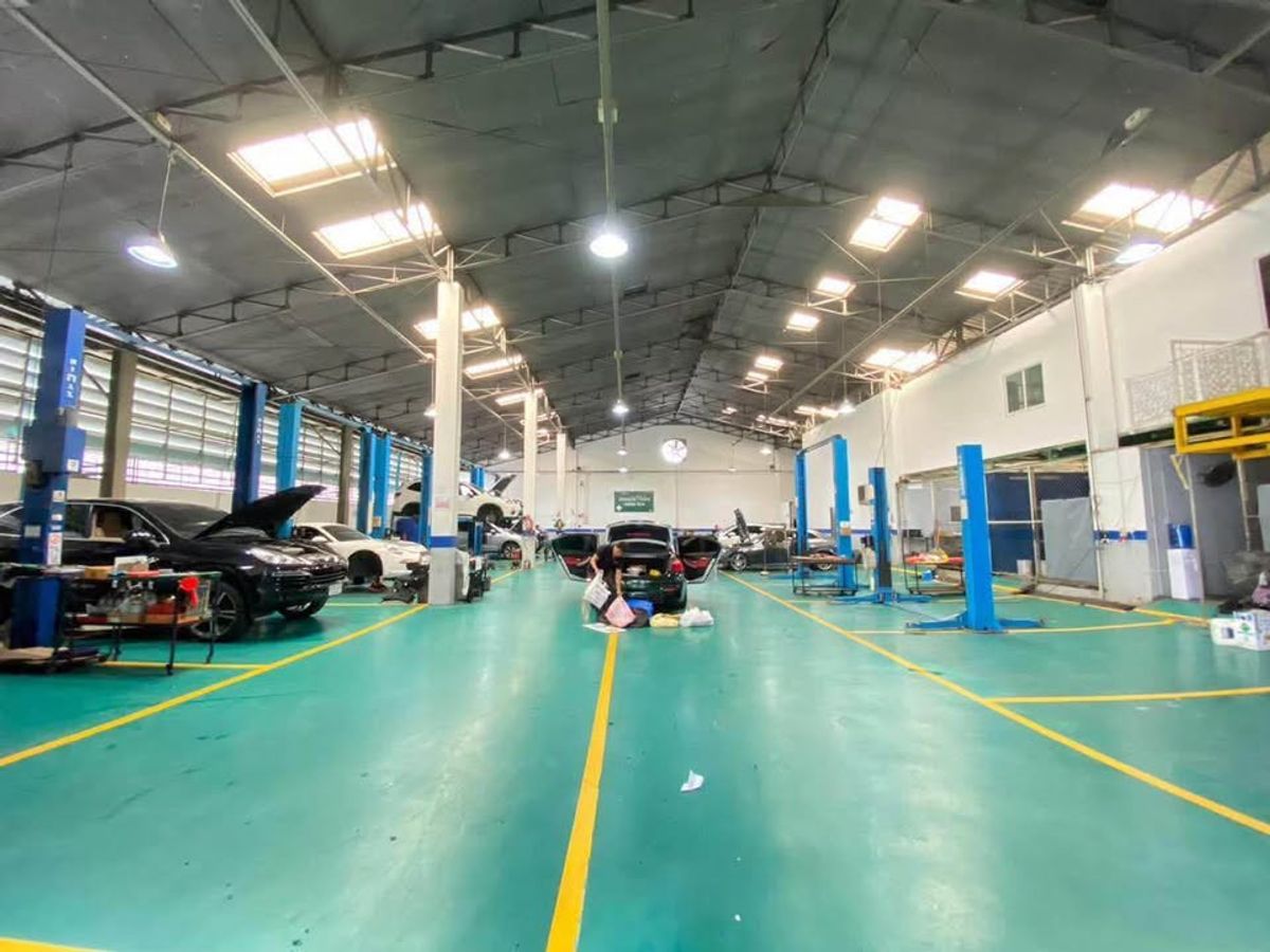 🔥 Rare Opportunity! ให้เช่าโชว์รูม + ศูนย์บริการขนาดใหญ่ ย่านประชาอุทิศ – ทำเลติดถนน เหมาะธุรกิจรถยนต์-บริการครบวงจร