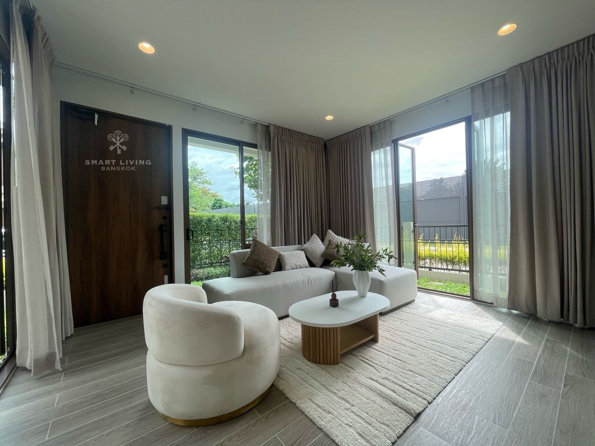 ให้เช่าบ้านเดี่ยวหรู 4 ห้องนอน แปลงมุม Burasiri กรุงเทพกรีฑา มีห้องนอนชั้นล่าง ใกล้โรงเรียนนานาชาติ