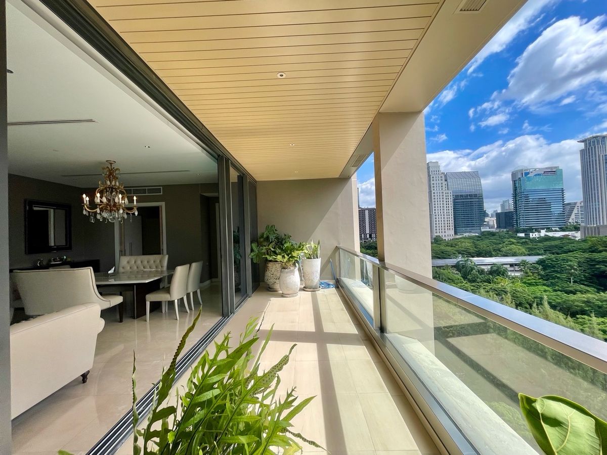 💎 Sindhorn Residence คอนโดหรูใจกลางเมือง ขนาด 250 ตร.ม. 3 ห้องนอน 3 ห้องน้ำ ตกแต่งครบ สิ่งอำนวยความสะดวกครบครัน วิวสวน เดินทางสะดวกใกล้ BTS ชิดลม