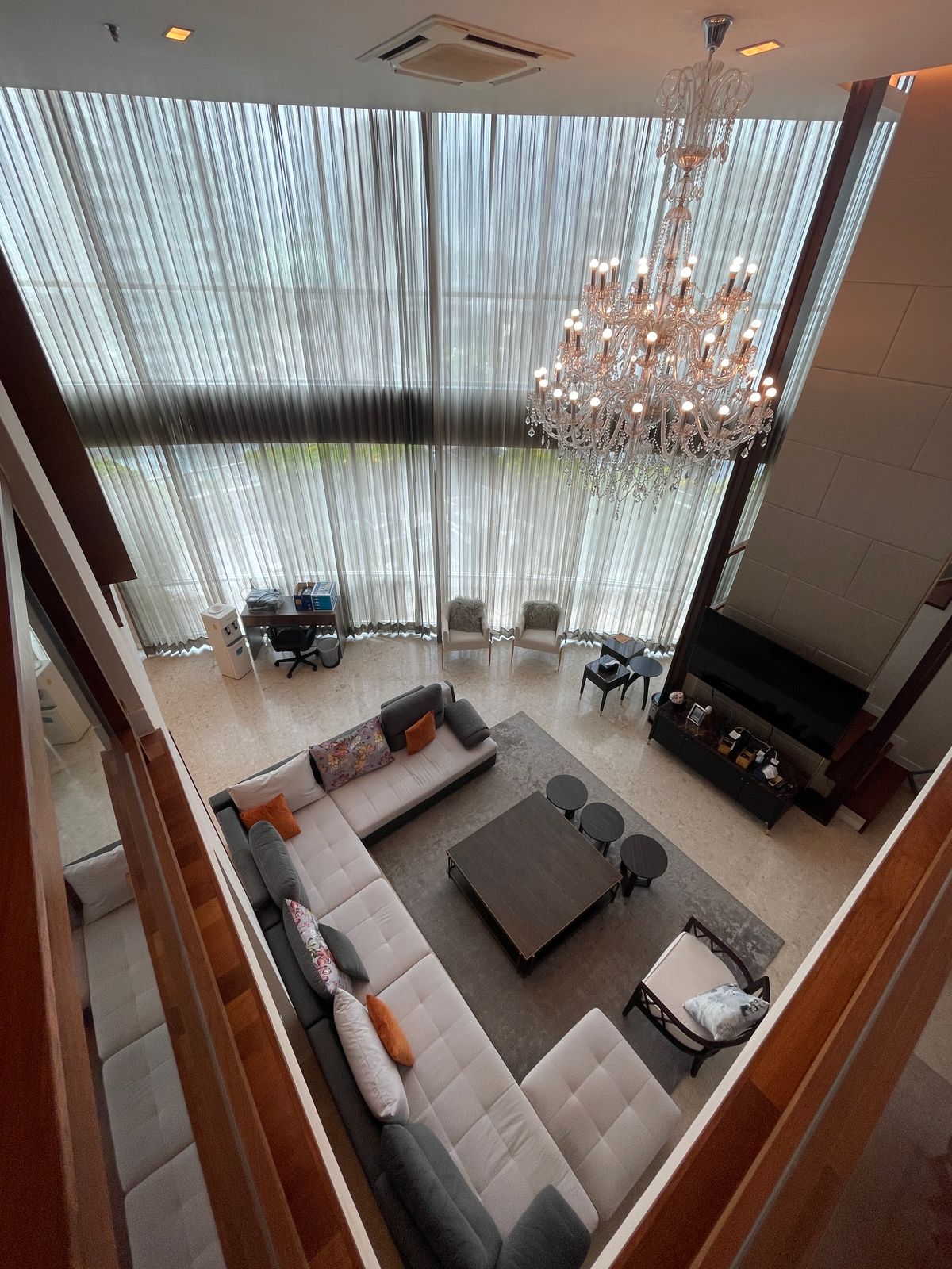 ✨ 👍 ให้เช่าคอนโดหรู The Rajdamri Penthouse 3 ห้องนอน ห้องใหญ่ เฟอร์นิเจอร์ครบ ใกล้ BTS ราชดำริ เพียง 200 เมตร เท่านั้น