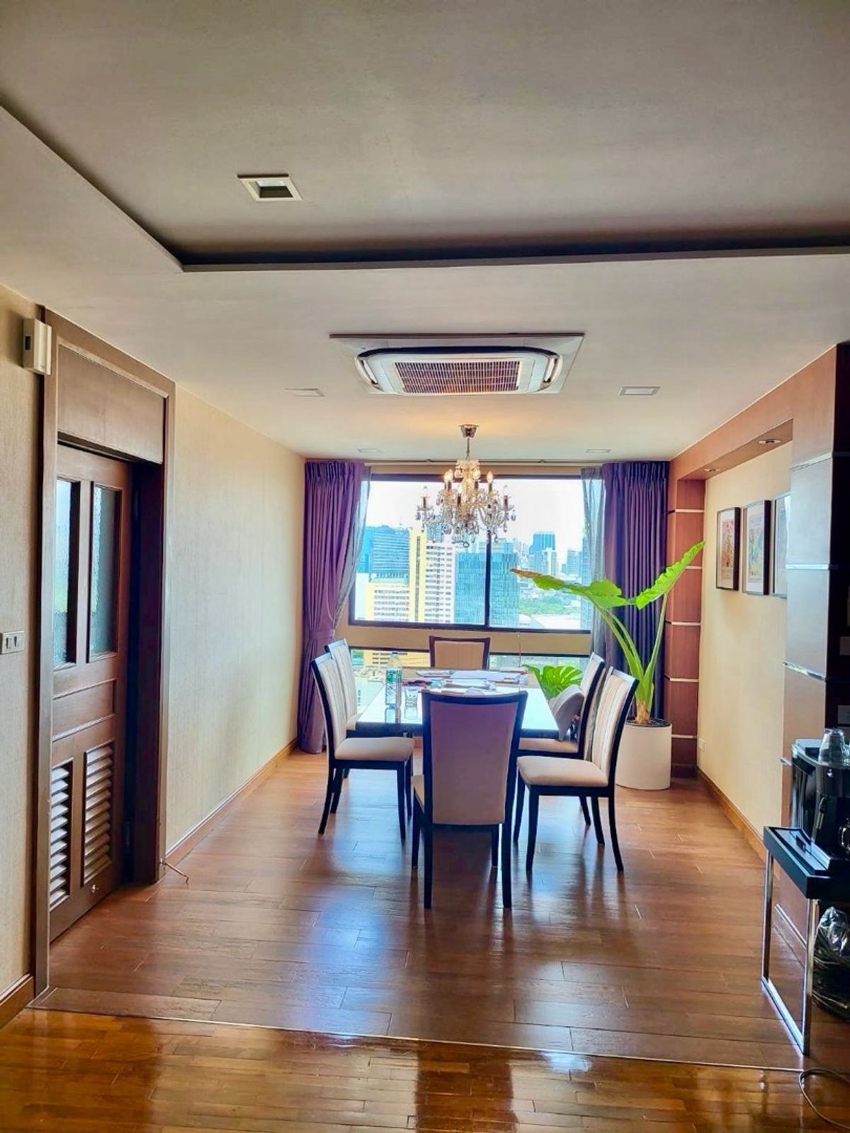 📢👇 เหมาะสำหรับอยู่อาศัยและลงทุน ห้องพักเลี้ยงสัตว์ได้ (Pet Friendly) ในย่าน Emdistrict ใกล้สวนเบญจกิติ และสวนเบญจสิริ