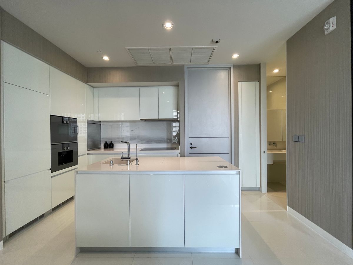 ✨ คอนโดหรู Vittorio Sukhumvit 39 ใจกลางพร้อมพงษ์ 2 ห้องนอน 3 ห้องน้ำ ขนาดใหญ่ 140 ตร.ม. ตกแต่งครบ พร้อมอยู่ ใกล้ BTS พร้อมพงษ์