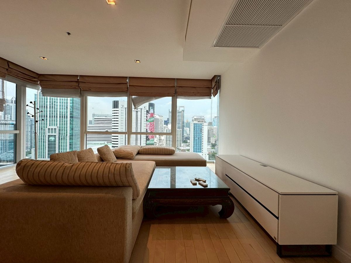 ✨ คอนโดหรู Athenee Residence เพลินจิต ขนาดกว้าง 223 ตร.ม. 3 ห้องนอน 4 ห้องน้ำ ตกแต่งครบ พร้อมสิ่งอำนวยความสะดวกระดับพรีเมียม ใจกลางเมือง เดินเพียงไม่กี่ก้าวถึง BTS เพลินจิต