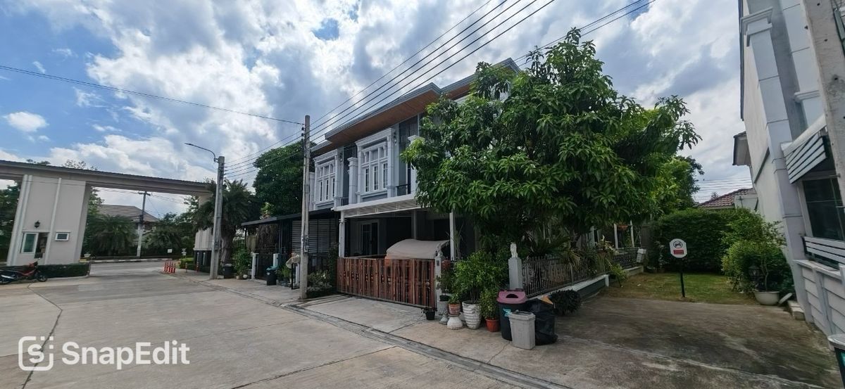 📢👇Townhouse หลังมุม ราคาดี เดินทางสะดวก หลายเส้นทางถนนวงแหวนตะวันออก และทางด่วนรามอินทรา-อาจณรงค์
