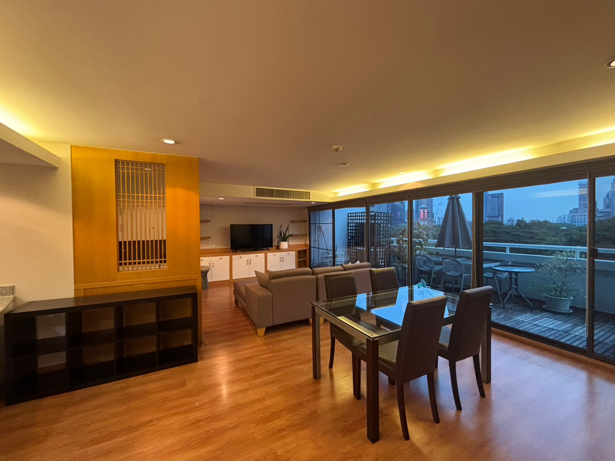 ✨For rent condo near Lumpini park! 2 bedroom 2 bathroom 166 sq.m fully furnished with huge balcony close to BTS and MRT
