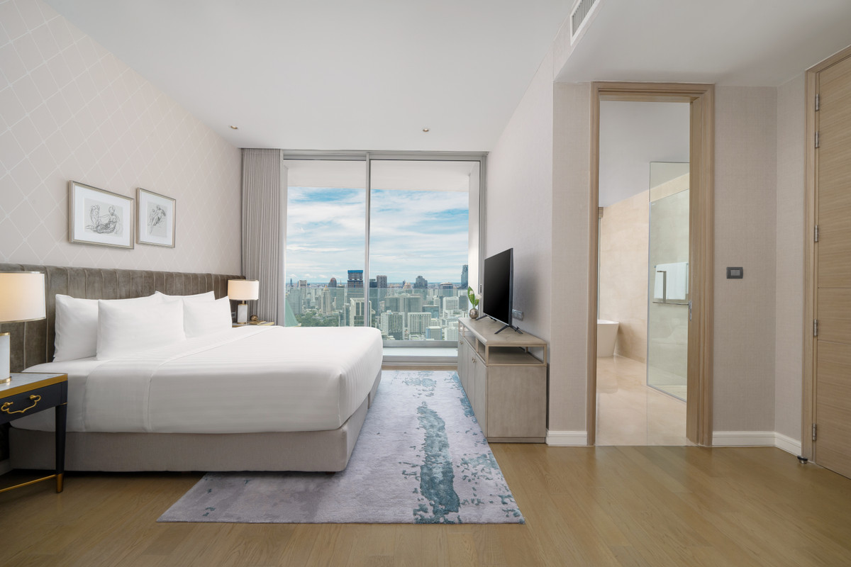 🌟✨For rent the best Penthouse in city  3 beds duplex with luxury furniture and superb panorama view, near Central World ready to move in.