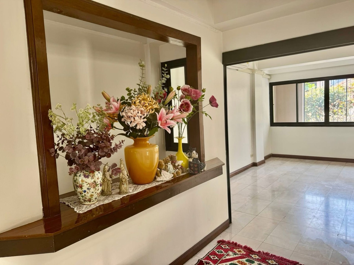 โฮมออฟฟิศให้เช่า สุขุมวิท 4 รีโนเวทใหม่ทั้งหลัง เหมาะทำสำนักงาน บริษัท และคลินิก