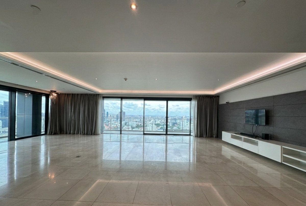 ขาย!! ราคาดีที่สุดในตลาด The Residences at The St. Regis Bangkok เรสซิเดนซ์ระดับอัลตร้าลักชัวรี ใจกลางราชดำริ, ห้องขนาดใหญ่ 440 ตร.ม. ชั้นสูง วิวสนามกอล์ฟ RBSC พร้อมระเบียงกว้าง, ทำเล Prime CBD, ติด BTS ราชดำริ, ใกล้ One Bangkok และสวนลุมพินี