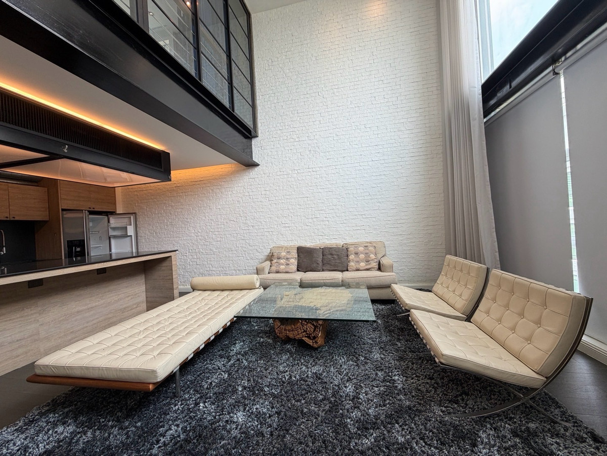 ขาย Duplex Penthouse ใกล้ BTS เอกมัย คอนโด Low-Rise เป็นส่วนตัว พื้นที่ 235 ตร.ม. เหมาะทั้งอยู่อาศัยและการลงทุน