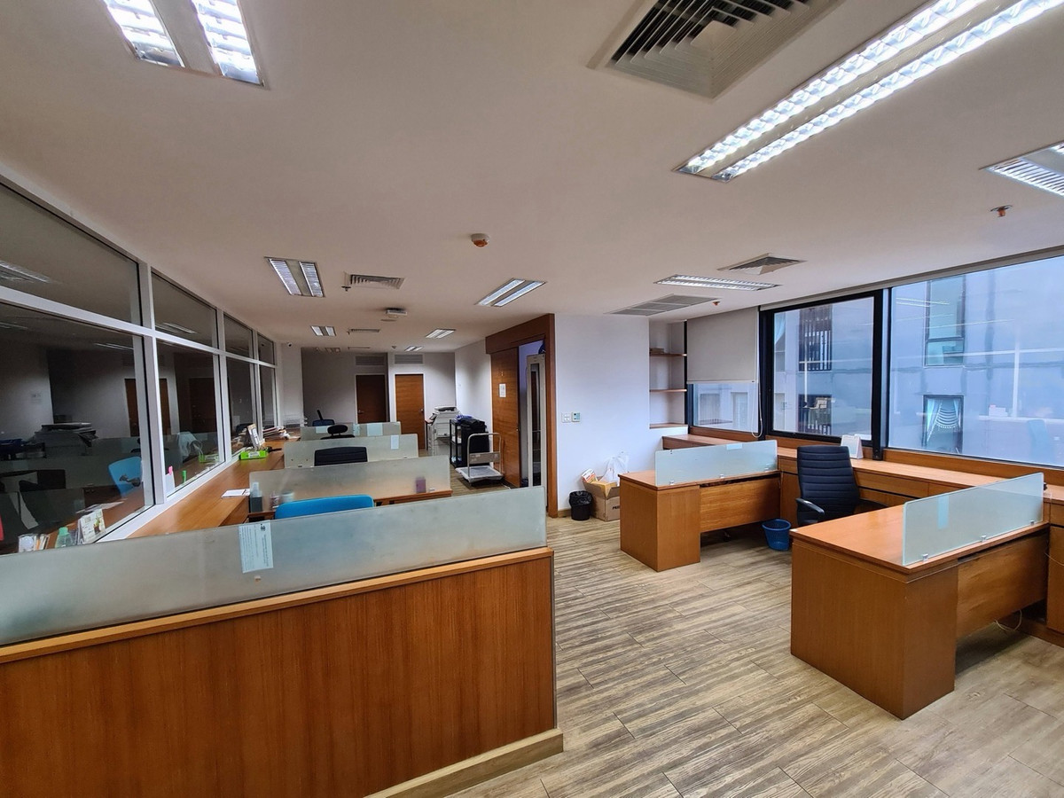 ให้เช่าพื้นที่สำนักงาน SSP Tower 1 ขนาด 420 ตร.ม ทำเลเอกมัย เขตวัฒนา ใกล้ BTS เอกมัย เหมาะสำหรับสำนักงาน