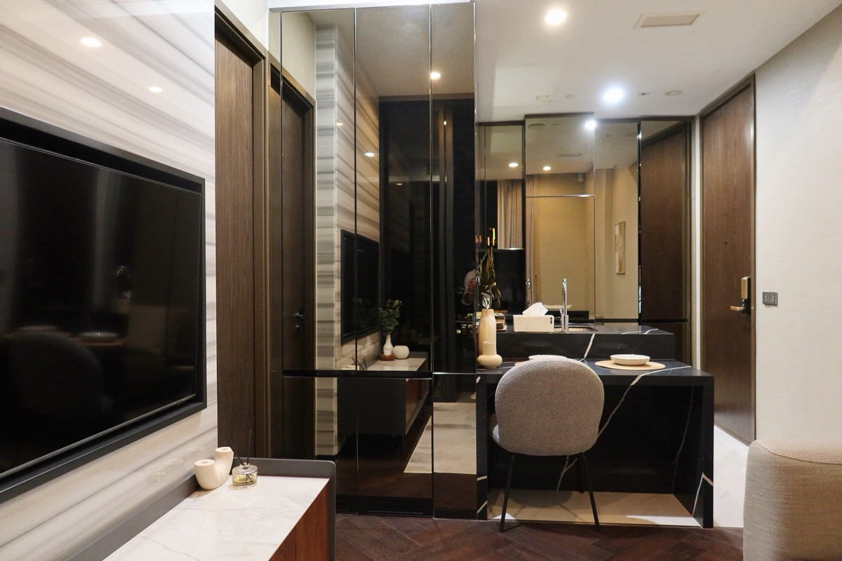 ขายคอนโด The Esse สุขุมวิท 36 ห้อง 1 ห้องนอน ขนาด 38 ตร.ม ทำเลสุขุมวิท ใกล้ BTS ทองหล่อ เหมาะอยู่อาศัยหรือปล่อยเช่าลงทุน
