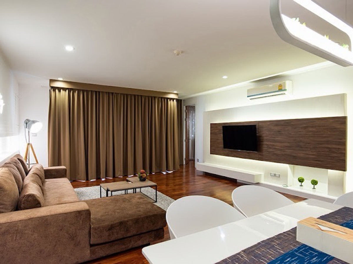 คอนโด 2 ห้องนอน ขนาดใหญ่ 150 ตร.ม. ย่านต้นสน ใกล้สวนลุมพินี และ Central Embassy